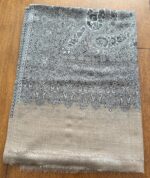 Écharpe Unisexe Grise et Beige en Laine – Douce & Chaude – Style Élégant Intemporel, Écharpe Hiver Femme, Idée Cadeau Chic - Image 3