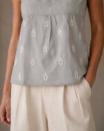 Haut à bretelles en dentelle brodée Gris – Image 3
